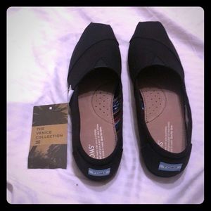 Toms Black On Black Women's Canvas Classics